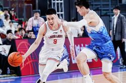 开云体育APP下载-新疆队面对广东队，力争晋级季后赛