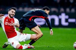 开云体育中国-阿贾克斯顽强获胜，特拉奥雷斯助攻入球