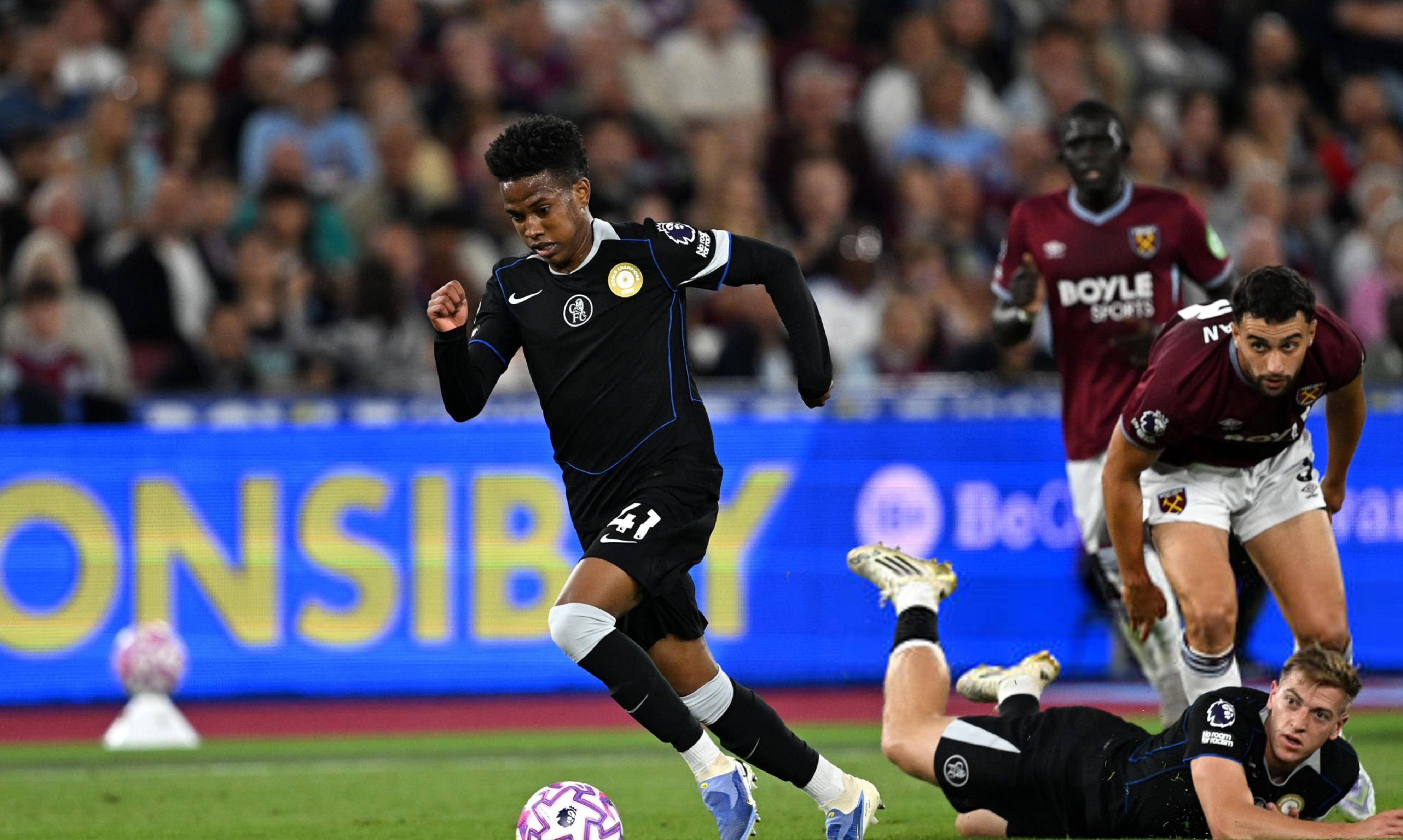 包含西汉姆联展现强大实力，大逆转取胜的词条