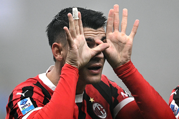 包含多特蒙德战平对手，暂时保持不败纪录的词条