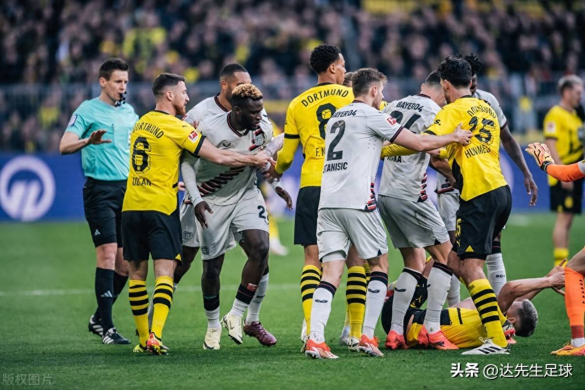 包含多特蒙德战平对手，暂时保持不败纪录的词条