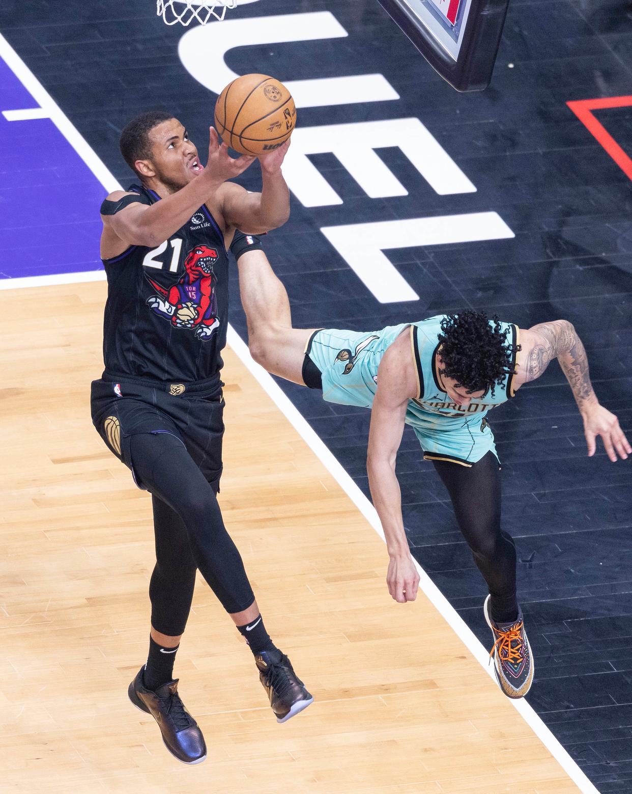 猛龙内外线协作配合,取得五连胜稳坐东部第一的简单介绍 猛龙内外线协作配合,取得五连胜稳坐东部第一的简单介绍