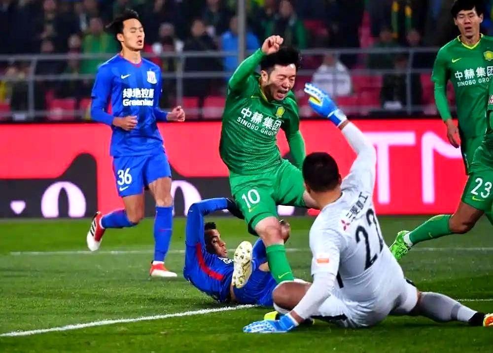 北京中赫国安主场不敌上海绿地申花的简单介绍