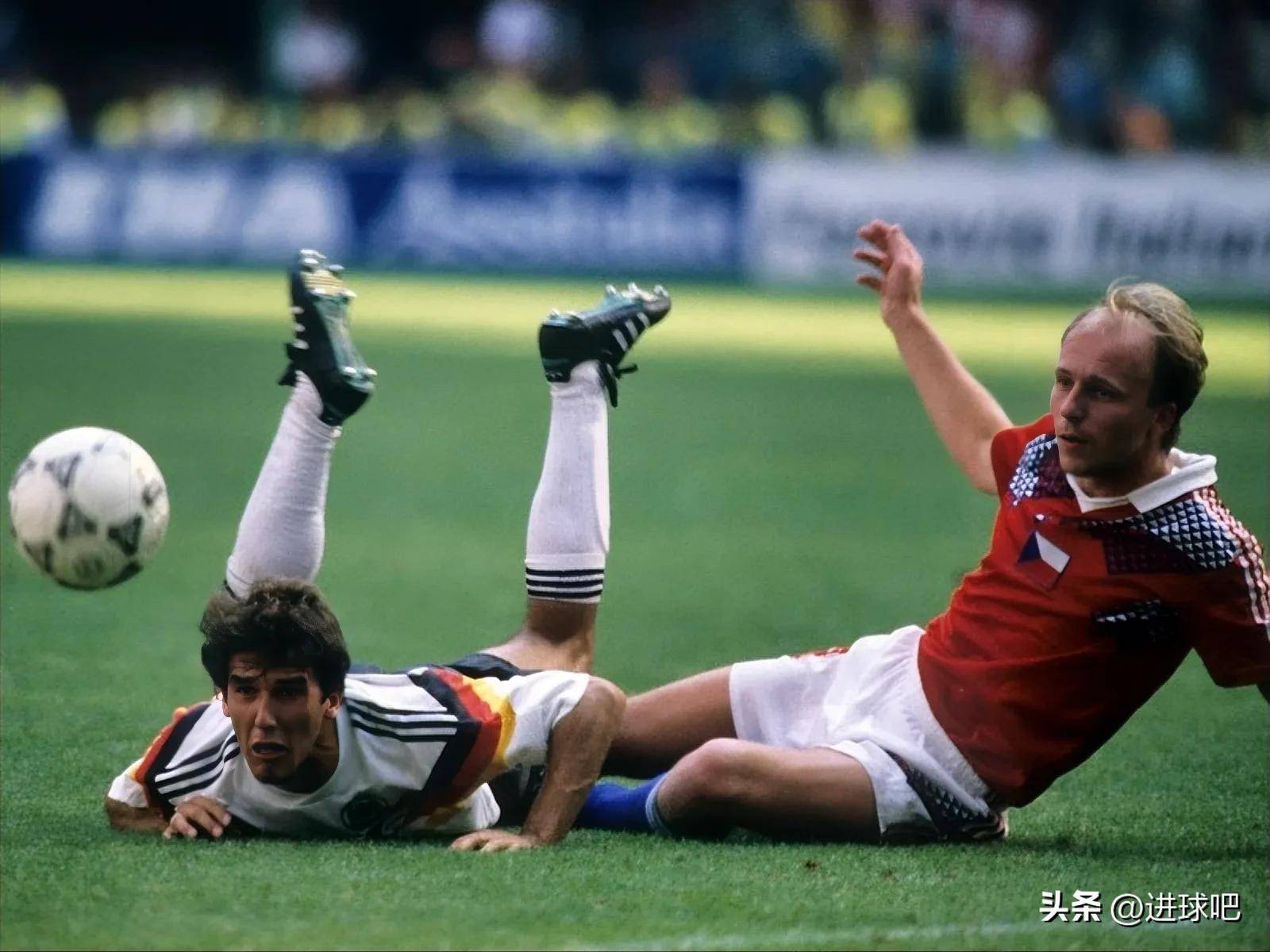 关于捷克队在关键比赛中实现逆袭，最终获得胜利的信息