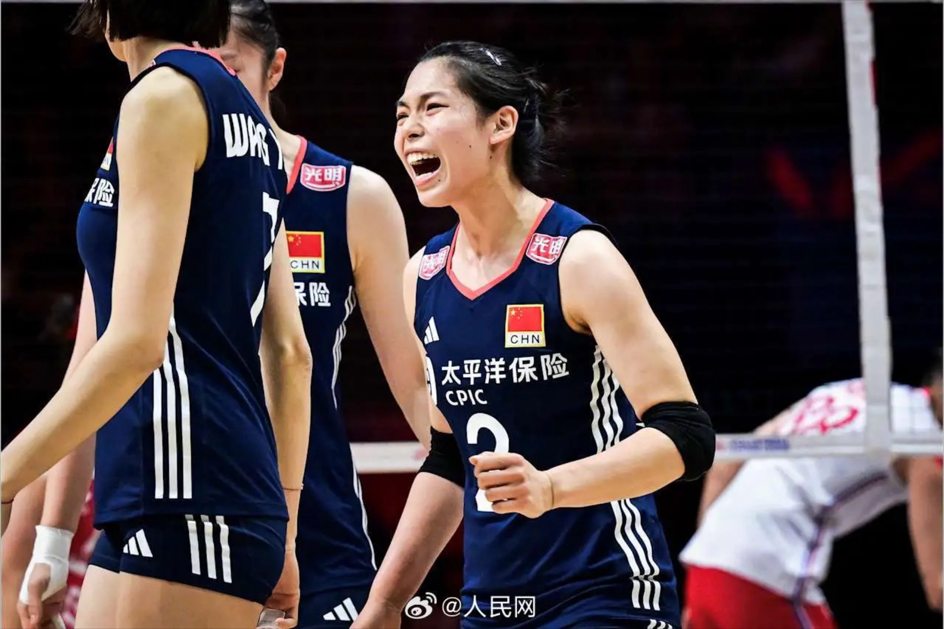 排球女子半决赛：中国队逆转取胜