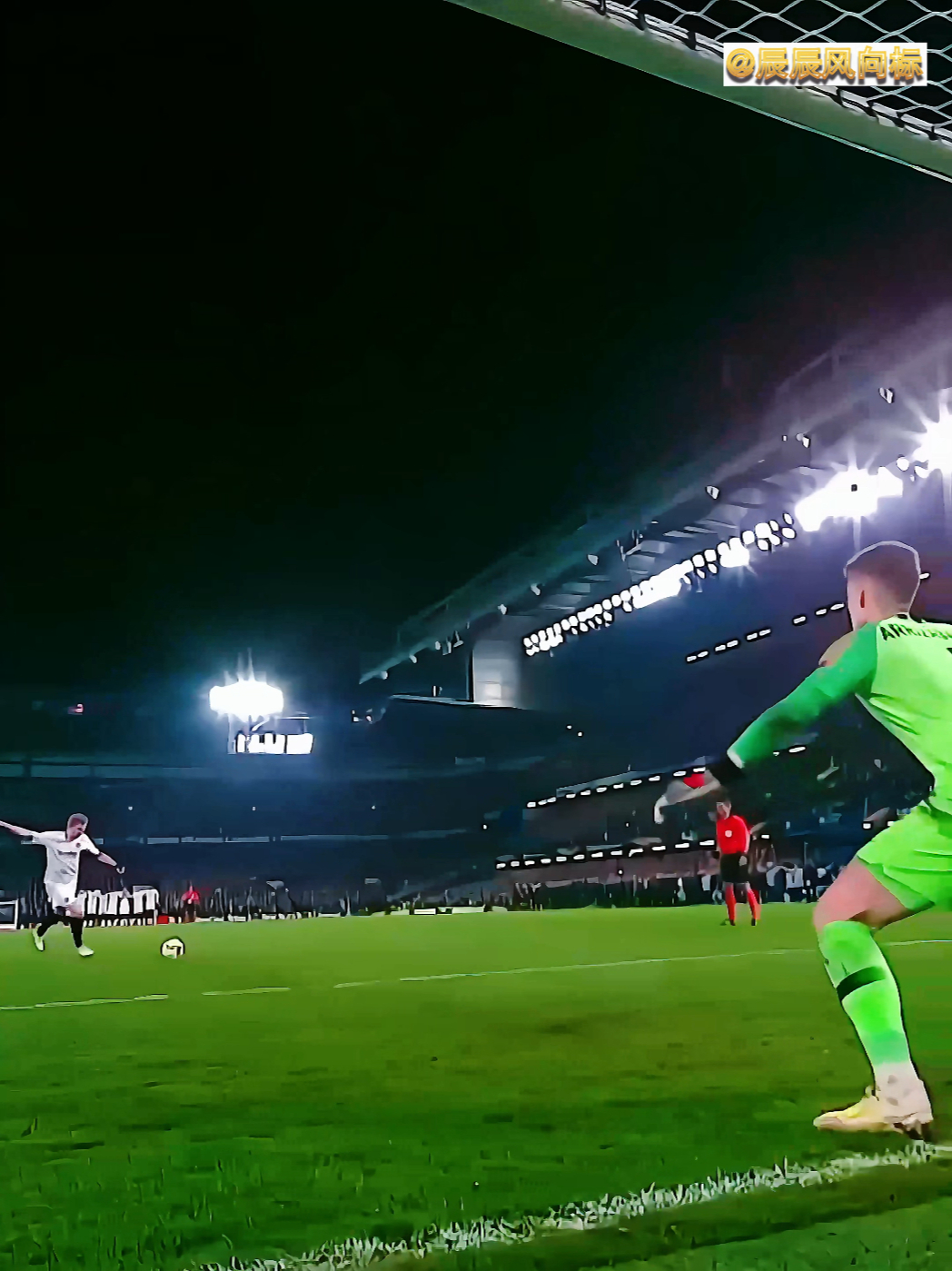 包含利物浦门将世界波扑救，连续展现高水平的词条