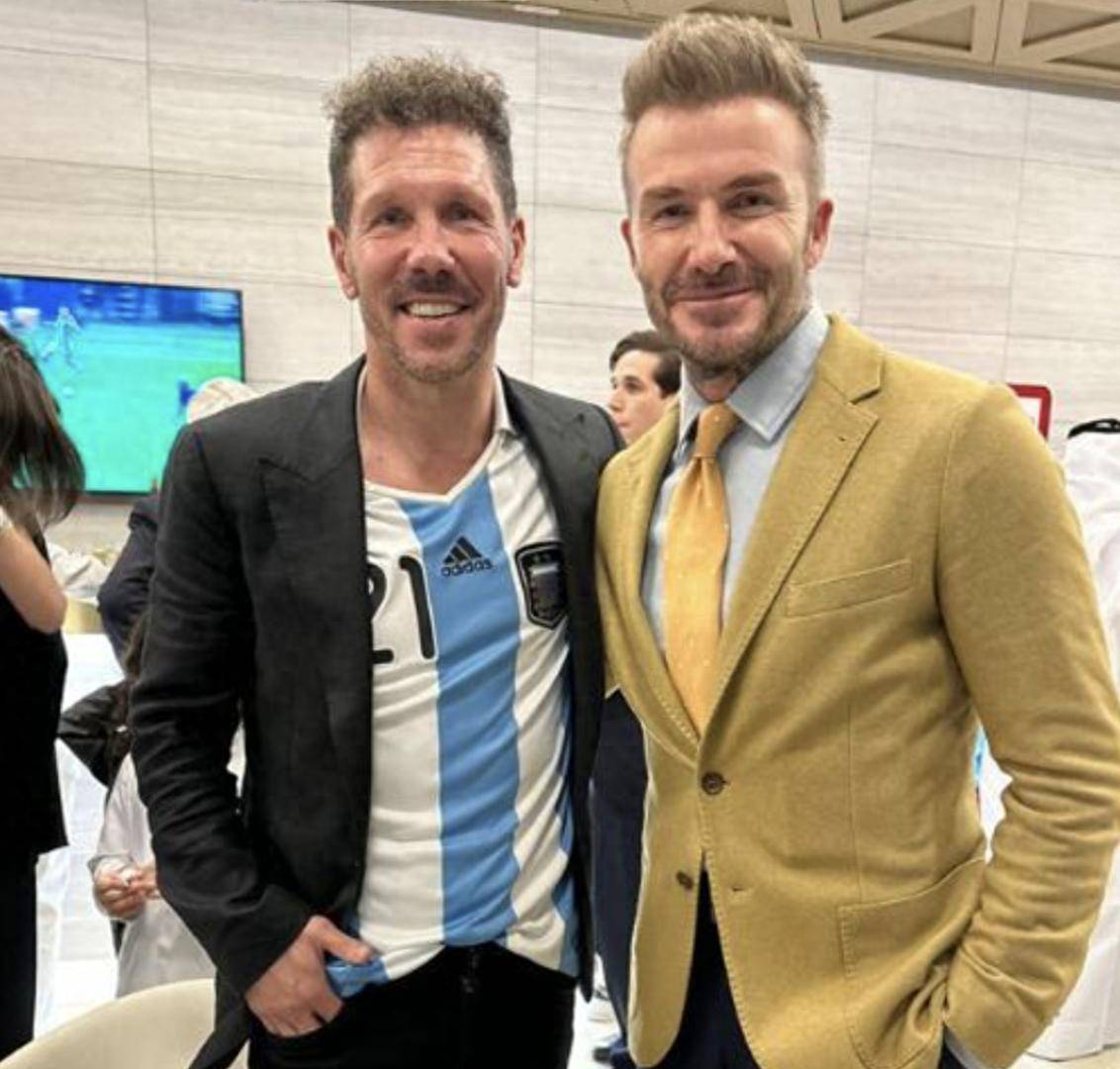 包含马德里竞技队主教练西蒙尼对球员表现感到满意的词条