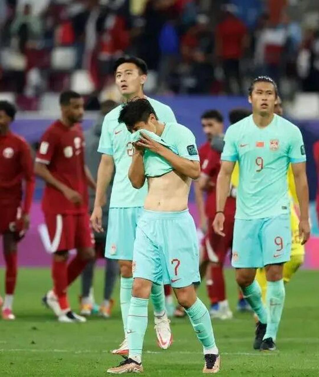 关于新加坡国家队备战预选赛,全队备赛状态稳步提升的信息 关于新加坡国家队备战预选赛,全队备赛状态稳步提升的信息