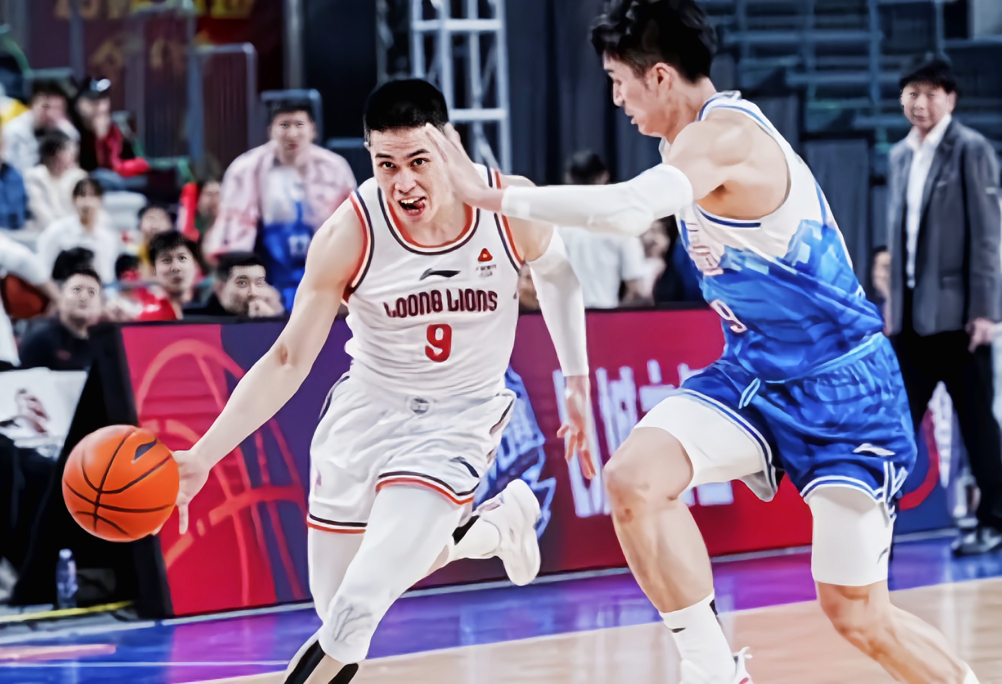 新疆队面对广东队，力争晋级季后赛