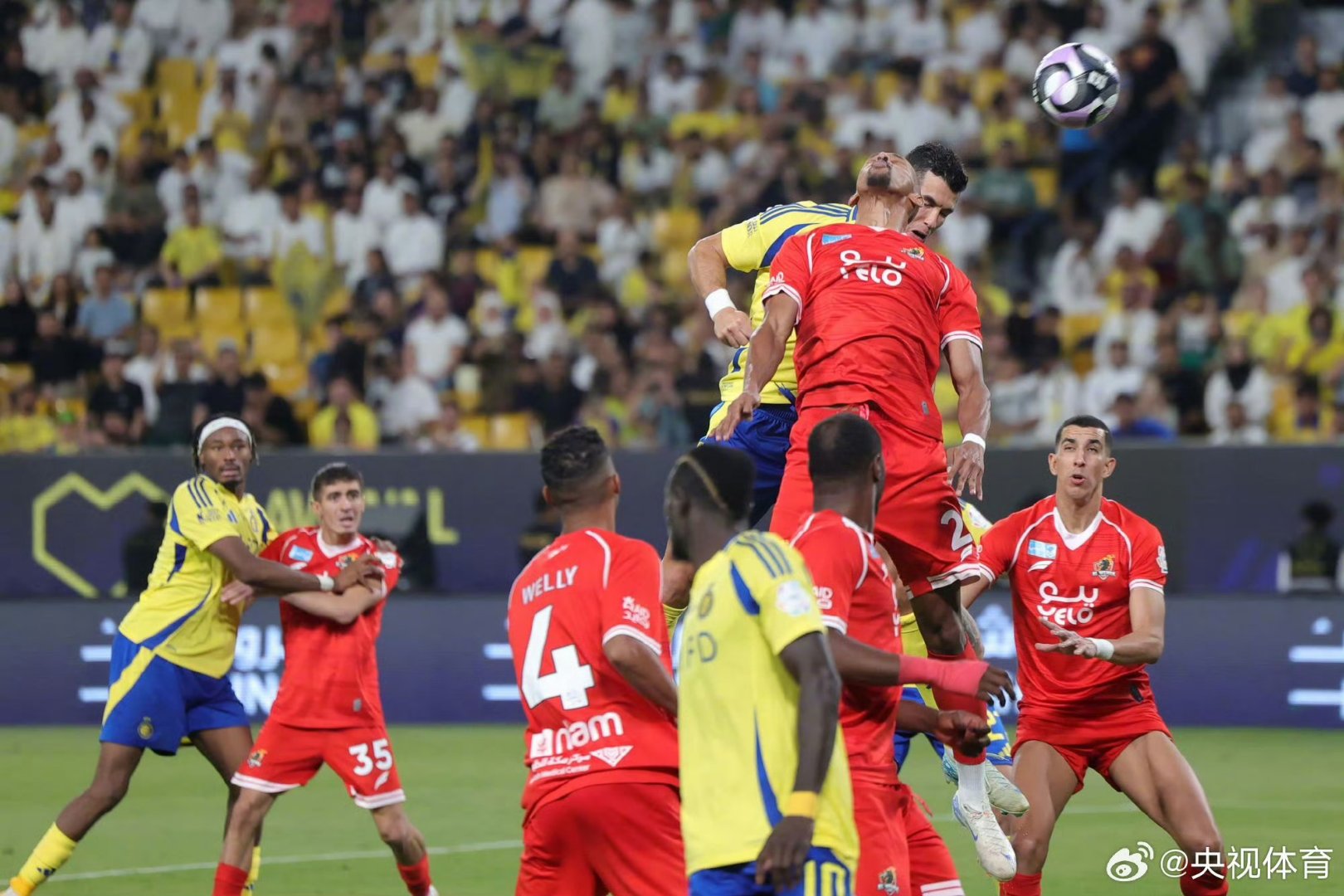 多特蒙德鏖战阿森纳,C罗状态火热 多特蒙德鏖战阿森纳,C罗状态火热